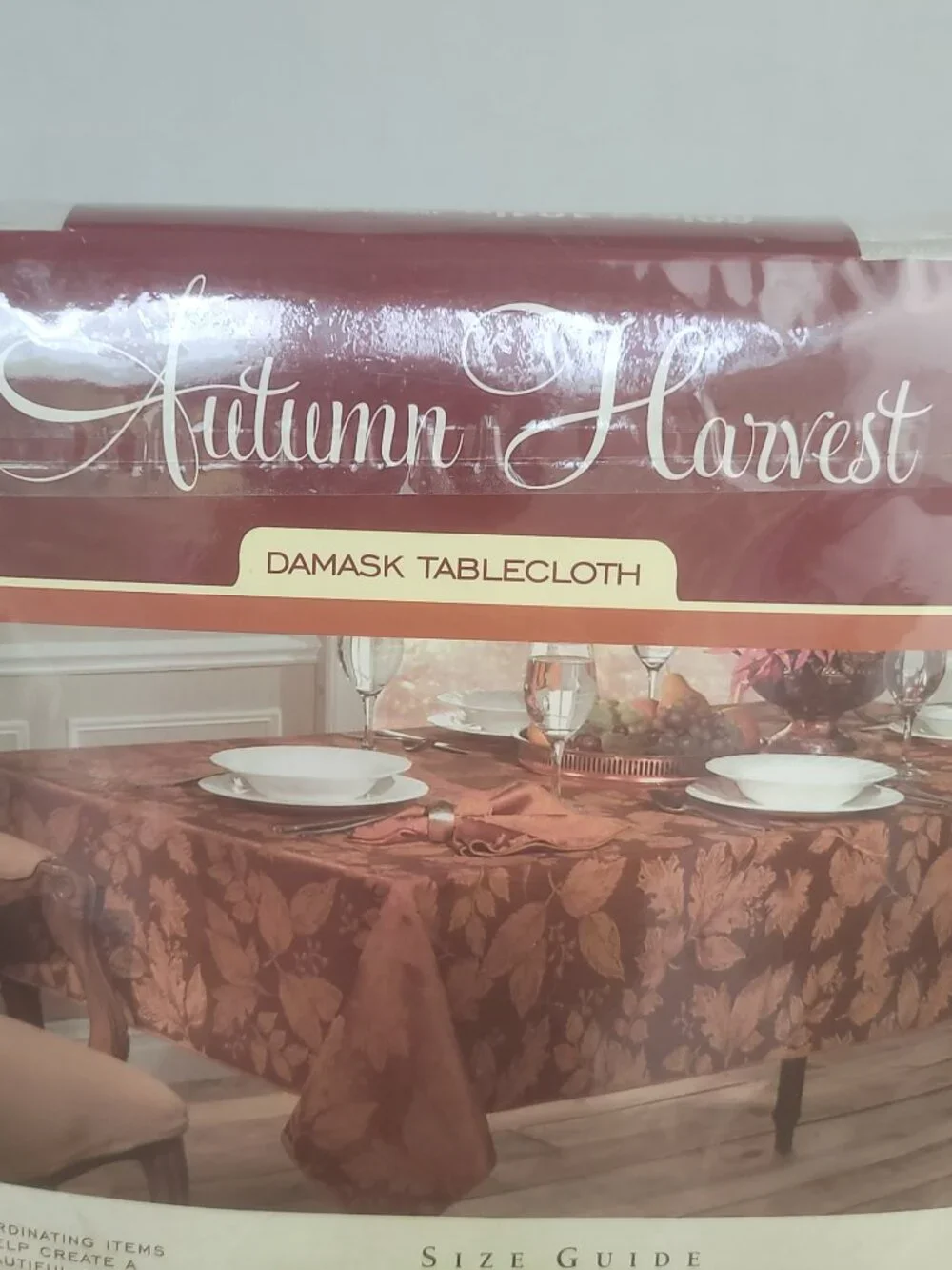 Autumn Harvest Ivory Leaf Pattern Oblong and Oval Damask Tablecloth 60